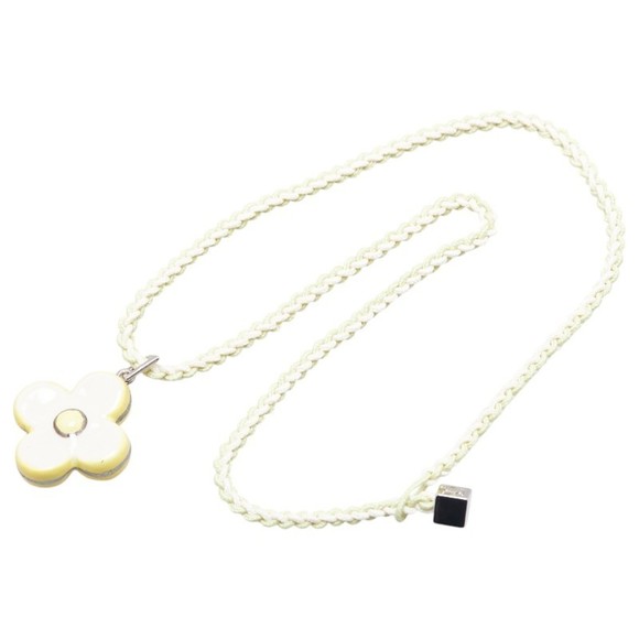 Louis Vuitton Collier Fleur Flower Motif Pendant Necklace/Choker in White and...